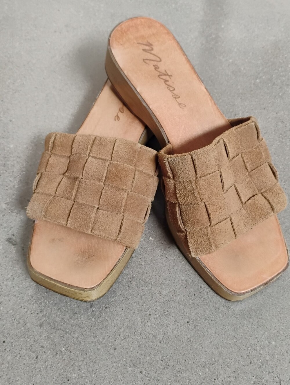 Matisse Hamptons Tan Woven Suede Slide Mules